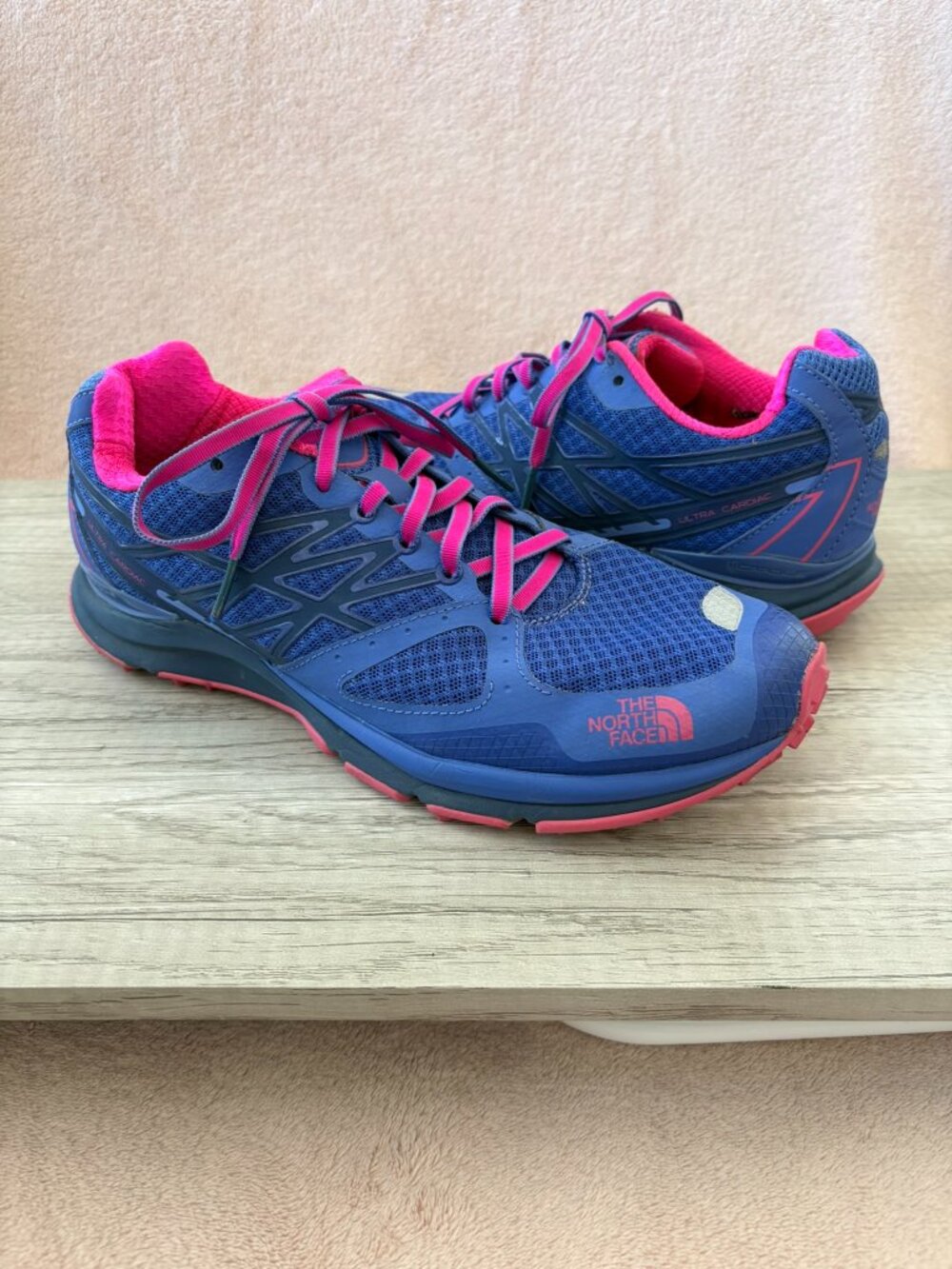The North Face Ultra Cardiac Cradle Blue Pink Running Shoes Vibram Soles 8.5